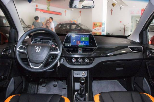 不足4万元,比摩托车省油,月收入2千都能买它