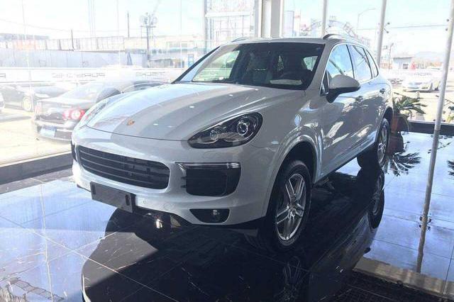 这才是男人首选SUV，4.0T配9AT+全时四驱，还看啥X5、GLE