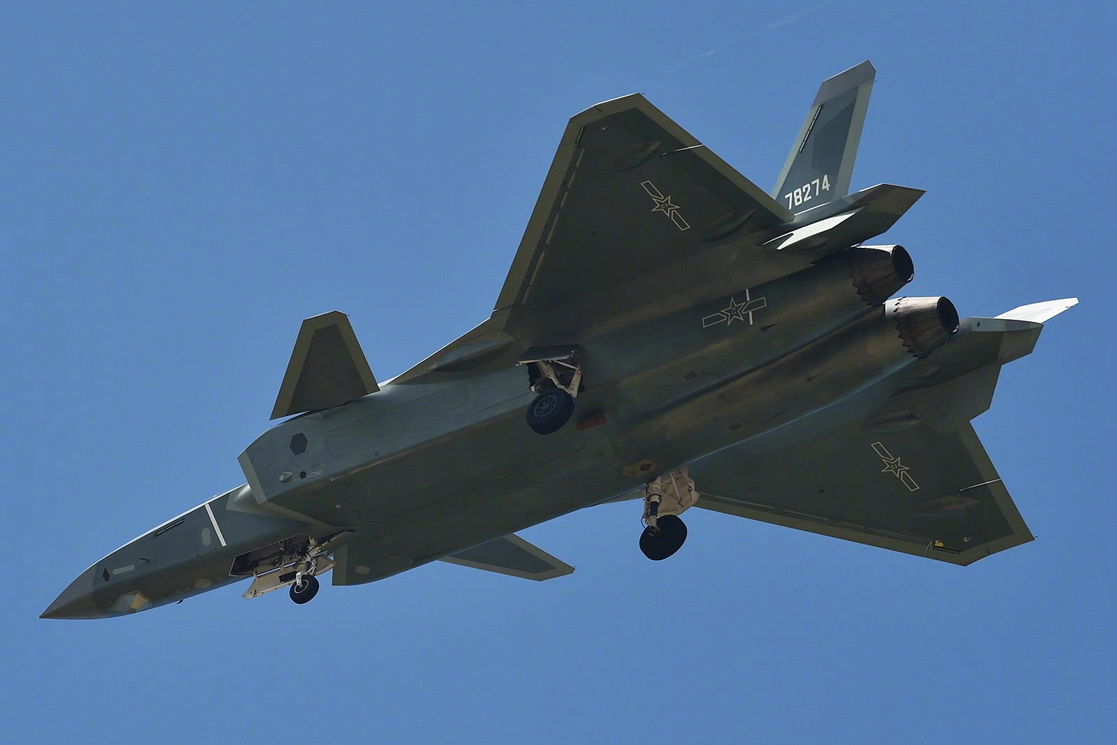 中国已经有了歼20,为什么还要买苏57?原因说