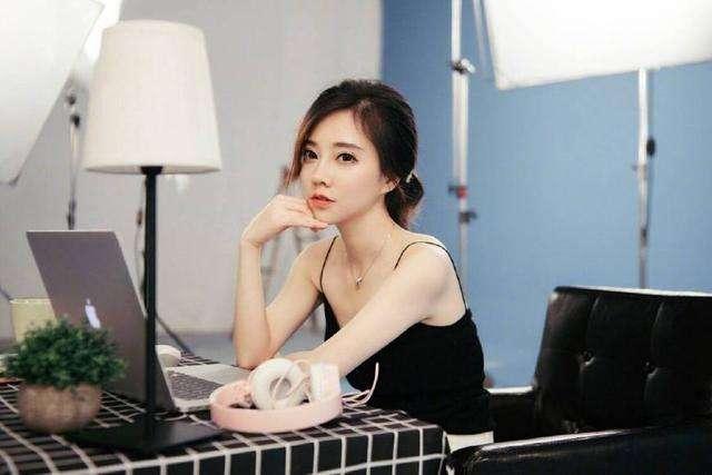 网友爆直播平台收入及其条件,网友:游戏主播就