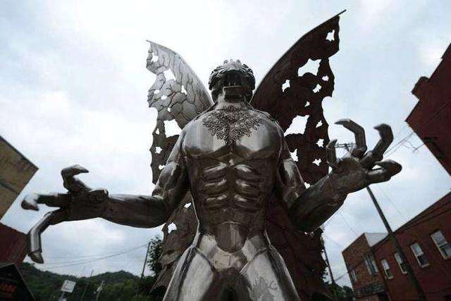 天蛾人: 一种神秘未知的生物, 目击者丧命, 至今