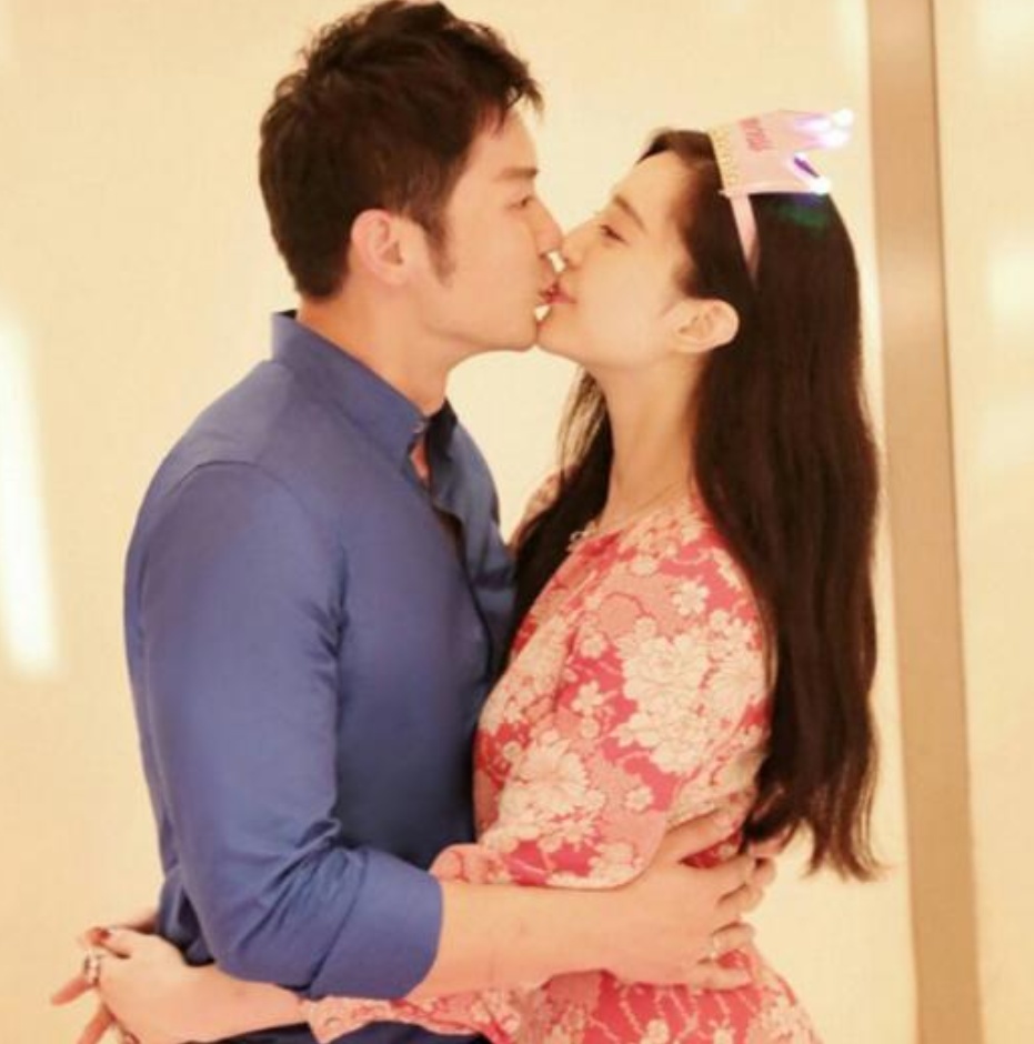 疑似李晨朋友圈曝光,女友生日低调送四字祝福