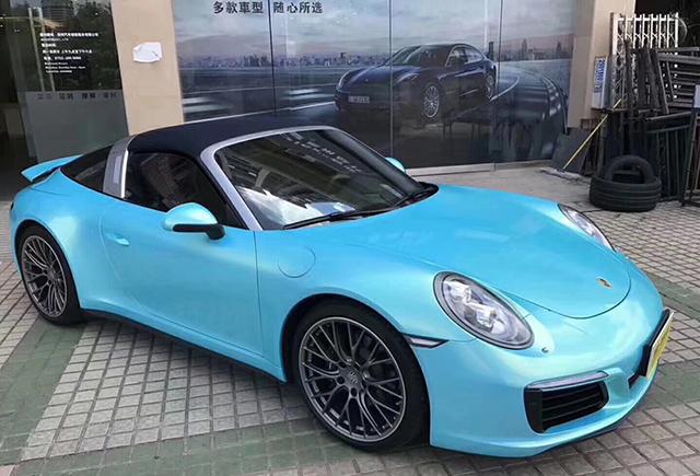 保时捷911车身改色幻彩冰雪蓝贴膜效果图 中毒了