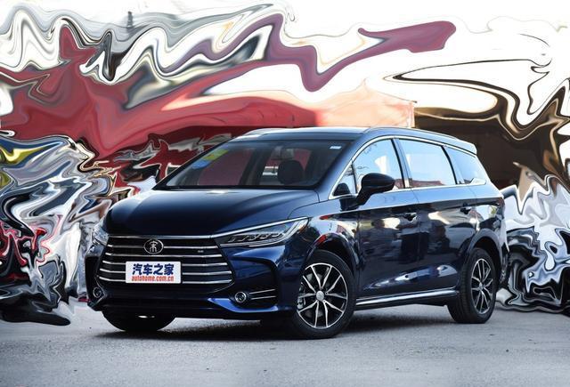 比亚迪换车标后国人都叫好, 8万元的售价, 看来不少进口车要哭吧