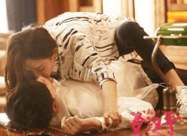 赵丽颖被强吻解内衣_赵丽颖性感内衣