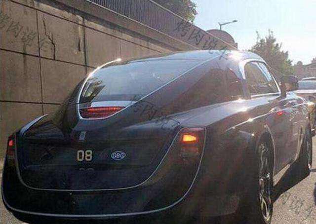 劳斯莱斯为他单开生产线只造一台车, 人家有钱你服不服?