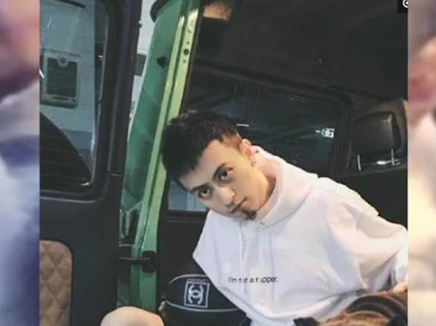 思聪:我50万买电视,秦奋:我三百万买狗,向佐:我