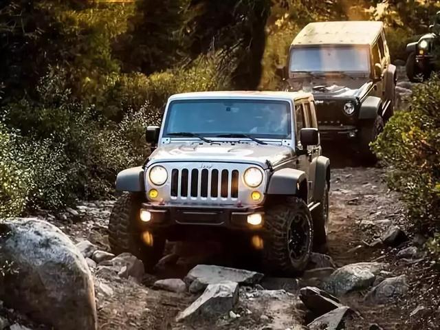 这就是JEEP的魅力，情怀和顾家的全新JEEP自由光｜广州车展