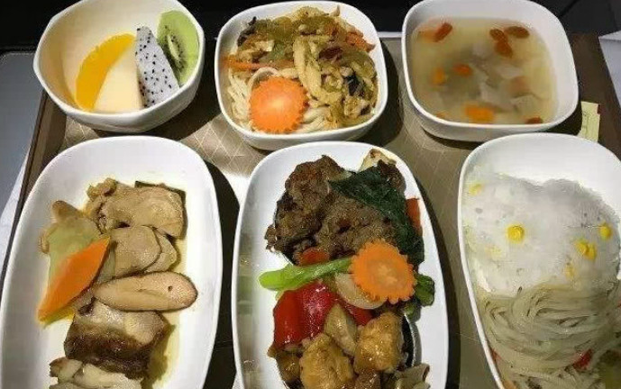 川航飞机餐如何让顾客吃撑到苦不堪言的,看看