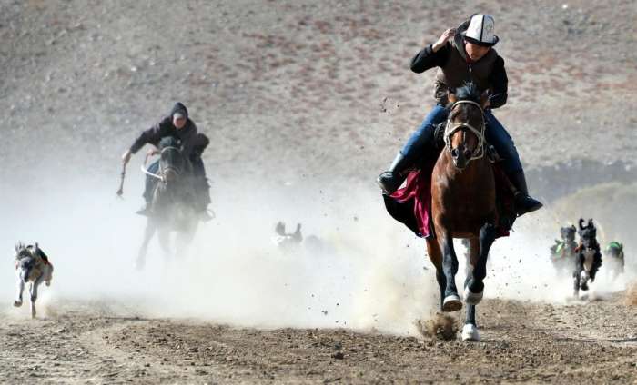 此国家人很多的是我国西汉后裔,盛产美女,很向