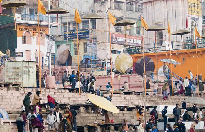 印度真的很穷?看看印度上流社会的女孩们,你就