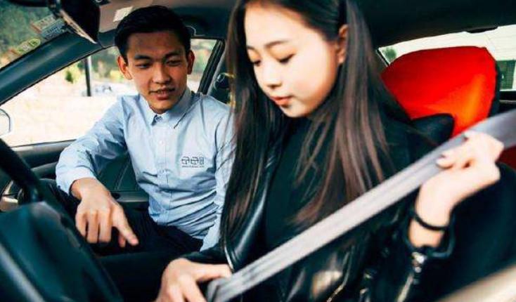 为什么很多人都没能力买车,却还是要去考驾照