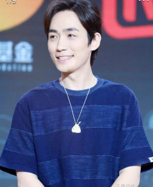 朱一龙开口跪系列,这首小半你认真听了吗?居居