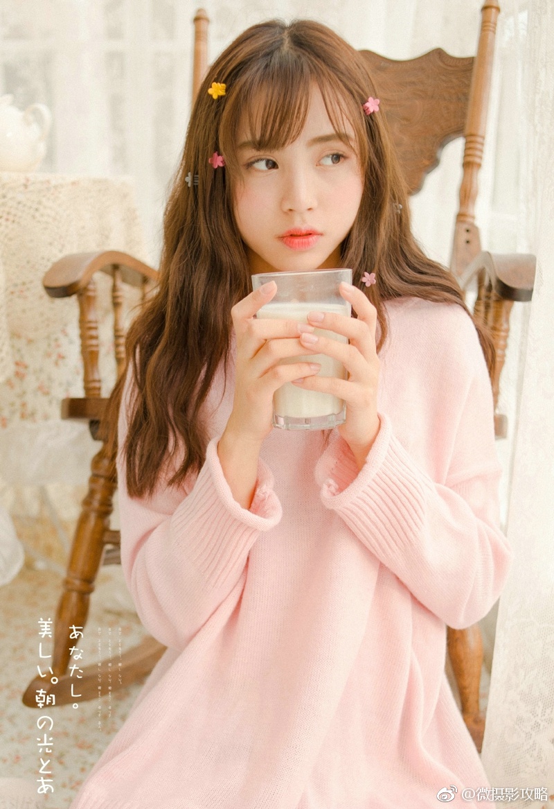 娇滴滴美少女卷发如洋娃娃般可爱写真集