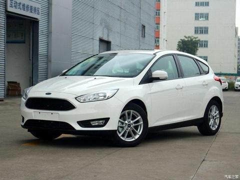 经典“小钢炮”换代，颜值配置再度升级，仅售12万比买高尔夫强