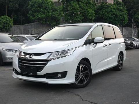 宝骏730不再是家用首选，这车比gl8配置更高，性价比超威霆！