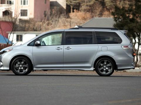 丰田这次认真，新车颜值不输别克gl8，内饰堪比埃尔法