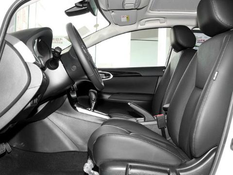 这款车落地12万，油耗仅3毛，关键是隔音效果特别好