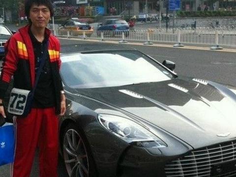 限量77台的阿斯顿马丁，这辆车牌太特殊