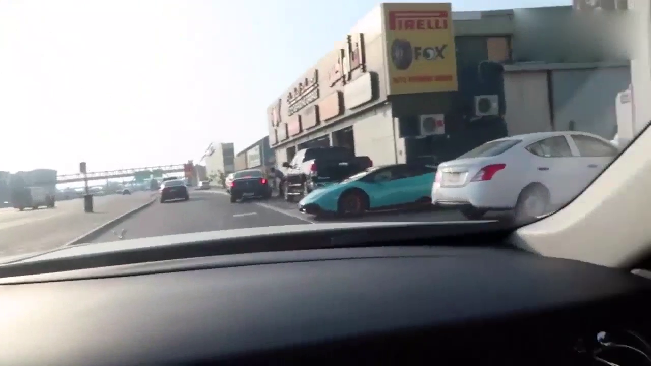 私人订制版超级跑车 拉开遮车布以后才是霸气的开始