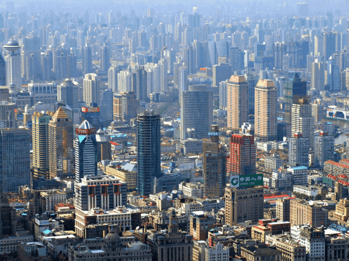 上海最繁华的三个区, 经济实力堪比省会城市, 你