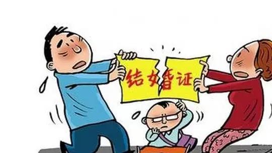 有没有男生因为父母离婚之后,就和自己的亲爸