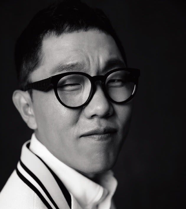 韩国主持人金济东被KBS工会谴责薪酬高,网友