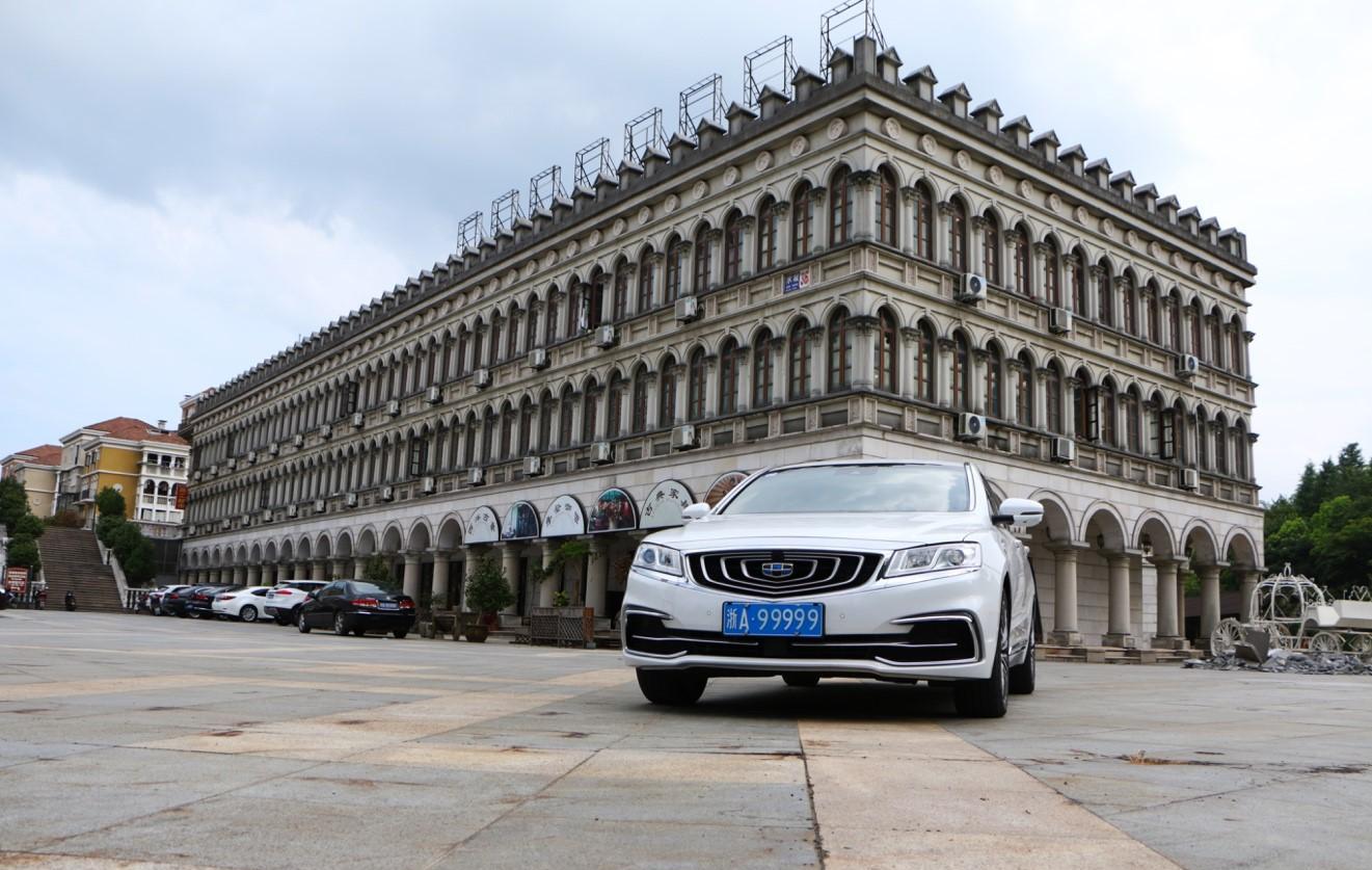 磨了一年多, 终于入手了1.8T尊贵型新博瑞, 比迈腾便宜4万