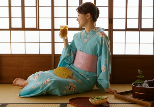 日本少女和服背后的小包包,里面到底装的什么