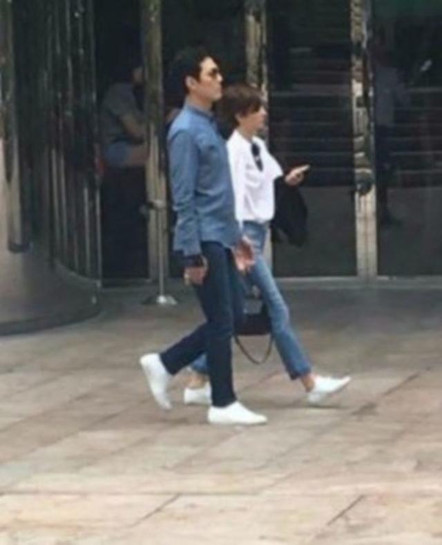 《与神同行》李政宰: 他始终不婚, 只为守护曾为爱受伤的女友