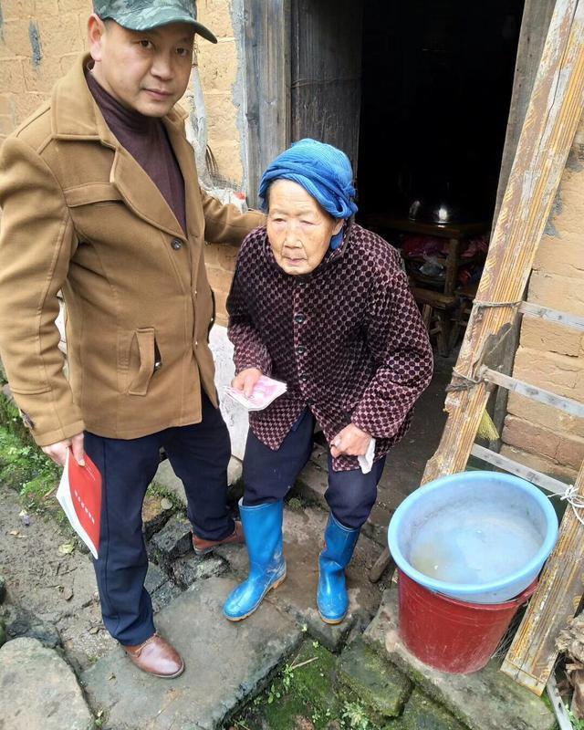 下乡扶贫,感触良多,希望你们生活越来越好