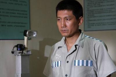 放弃主持做演员，娶德国妻子低调幸福18年，混血女儿太漂亮了！