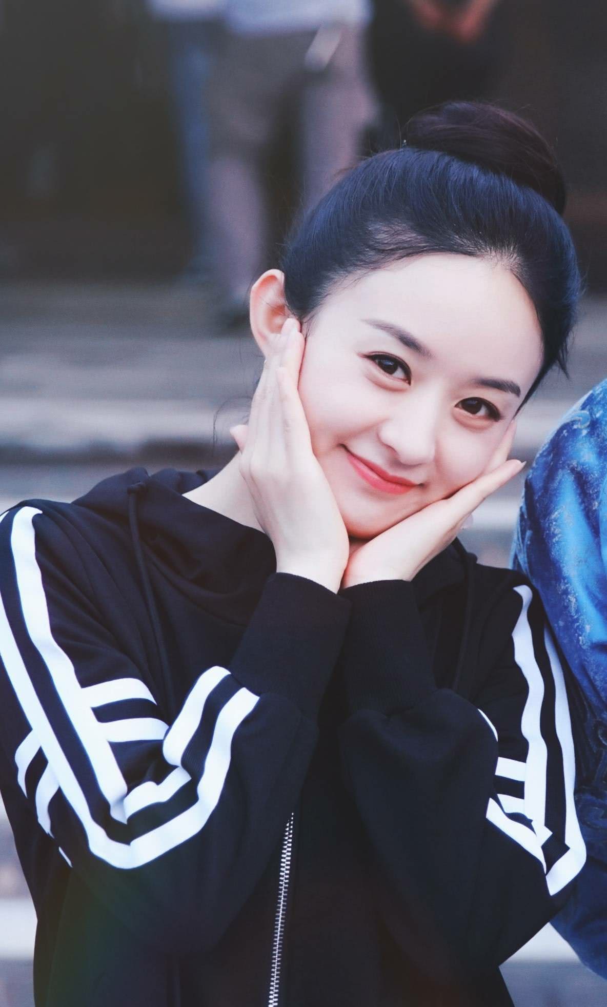 赵丽颖她真是够了!苹果头女式头我忍了,最后这短发型适合的丸子帽孑图片