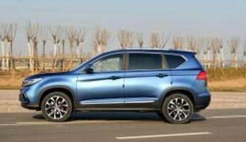 东风发飙，油耗6，7比轿车还低，起步价7万，还配全景天窗