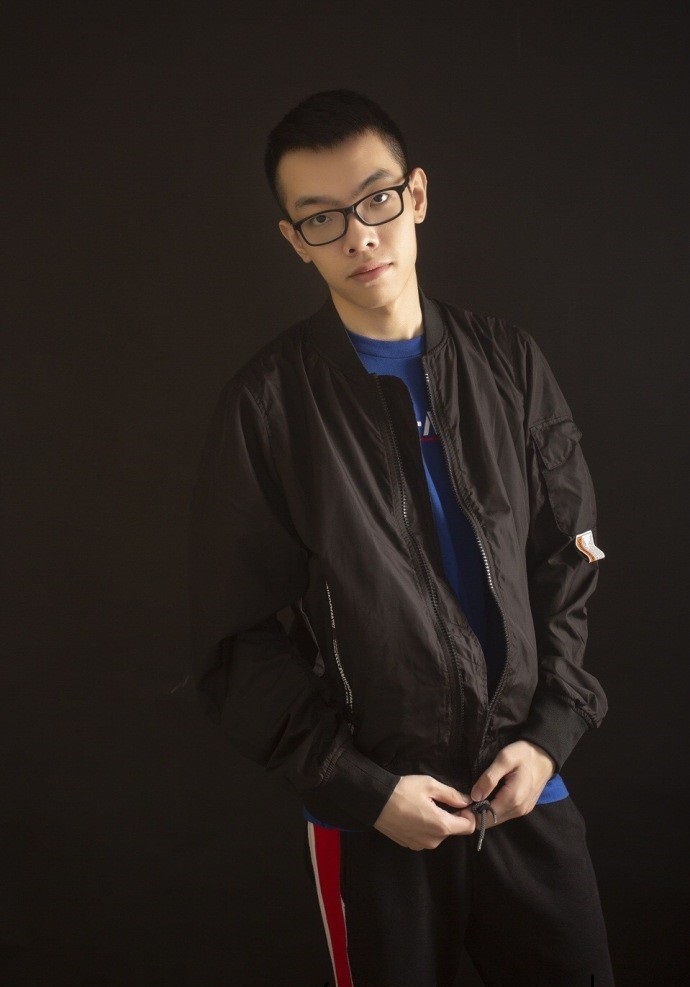 虎牙主播青蛙的粉丝说要直播生吃青蛙 仅仅是因为这条微博