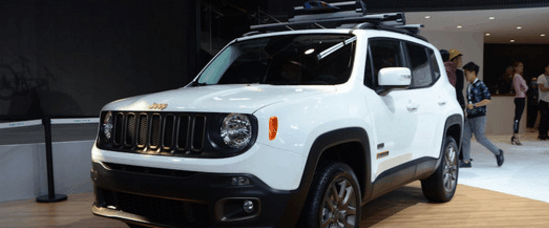 想买车还在观望? Jeep自由侠仅售16万不到, 还犹豫吗?