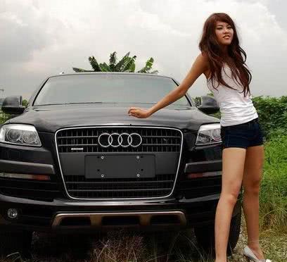 新买的沃尔沃越野车，XC90和奥迪Q7对比，哪个更大气？