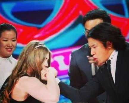 这是茱莉亚来中国参加节目，结果分分钟秒杀主持人。