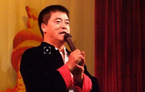 农民出身, 因春晚比赵本山还红, 爆红逆袭身价上