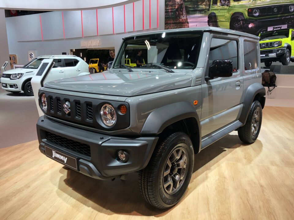 先睹为快!首批平行进口版全新吉姆尼亮相,颜色