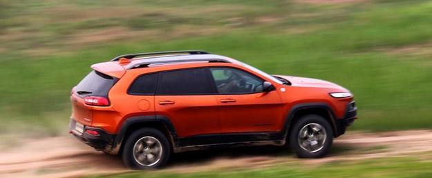 性能不输普拉多，价格便宜一半，这几台SUV越野同样很Diao！