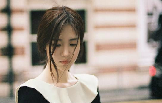 女人爱你爱到死心塌地,才会有这8个表现,千万