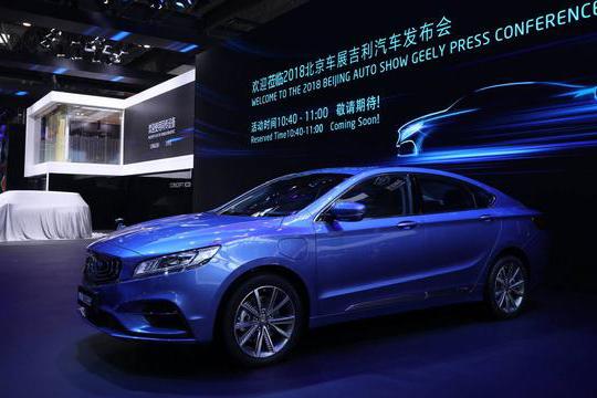 以奔驰擅长的方式干掉奔驰，买换代A级还不如买它，获老美推荐