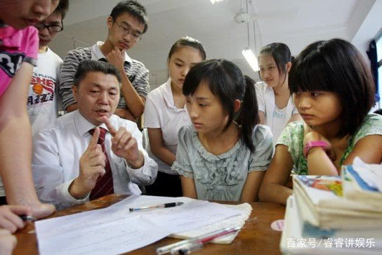 特级教师一个月到底有多少工资?网友:自己听错