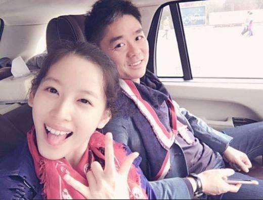 看奶茶妹妹章泽天如何应对刘强东性侵大学生事