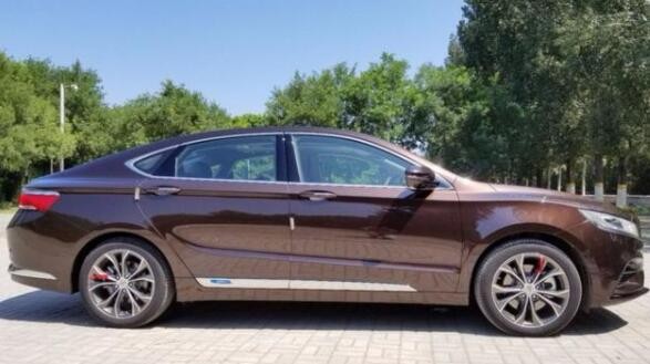 吉利博瑞哪一款车比较省油、性价比更高呢?