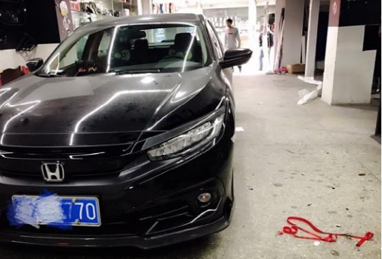 朋友改装自己的思域汽车，外观颜值真高，直言任何汽车都可以一战