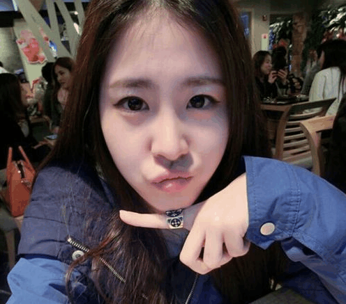 《中国好声音》走出的歌手不红? 她28岁就拥有百万豪车