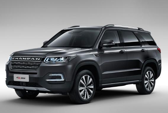 这是一款七座车SUV，长安家族最新旗舰车型，动力非常不错