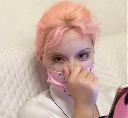 竟然是真人!芭比迪丽拉直播卸妆视频堪比恐怖